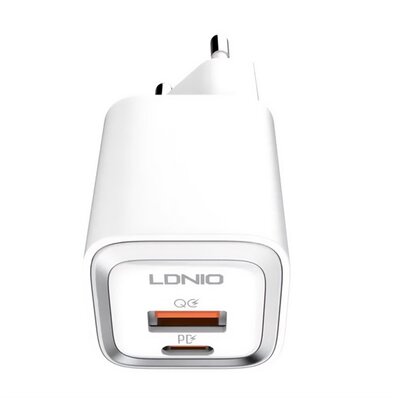 LDNIO A2318M EU LDNIO hálózati töltő Type-C aljzat / USB aljzat (5V / 3A, 20W, PD gyorstöltés támogatás + lightning 8pin kábel) FEHÉR