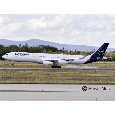 Revell 03803 A340-300 Lufthansa New Livery Repülőmodell építőkészlet 1:144